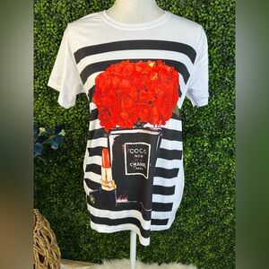 Nwt Black and White Striped Tee‎ with Red Floral Graphic tee shirt  one size